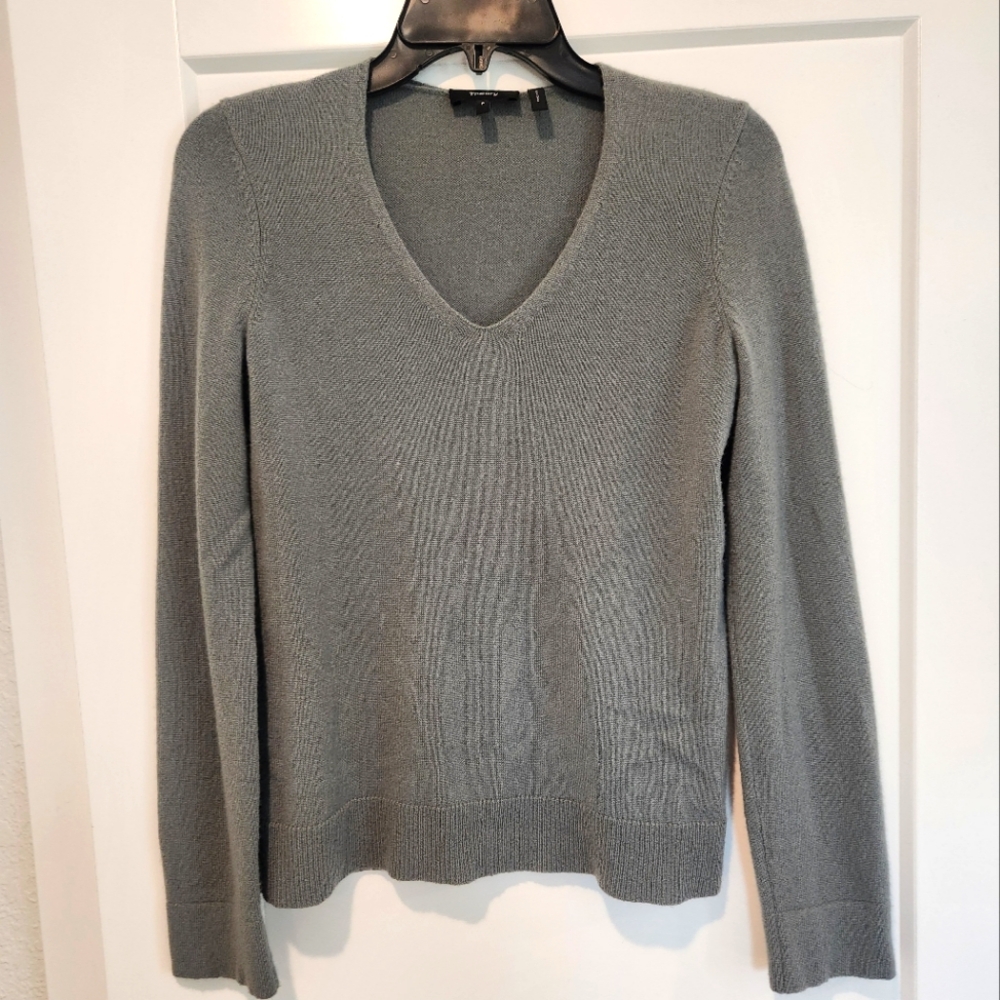 Theory Cashmere V-Neck Women's Sweater Sage Color